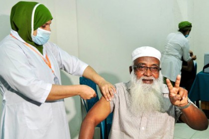 দেশে টিকা নেওয়ার সর্বশেষ তথ্য, পার্শ্বপ্রতিক্রিয়া কতজনের?


