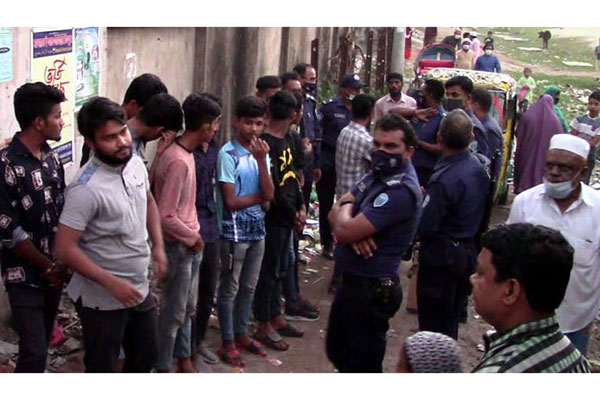 চাঁদপুরে অভিযানে কিশোর গ্যাংয়ের ৪৭ সদস্য আটক