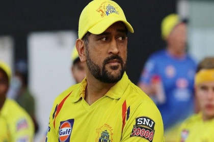 মাঠে ফিরছেন ধোনি