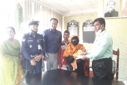 বড়াইগ্রামে বিক্রি হওয়া শিশু ফিরে পেলেন মা