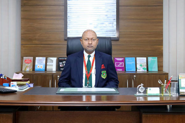 ভিসি কলিমুল্লাহকে নিজ ক্যাম্পাসে অবাঞ্ছিত ঘোষণা