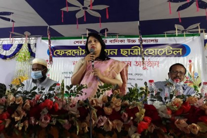 ফেরদৌস জাহান নারী জাগরণের অনন্য উদাহরণ: ডিসি শেরপুর 