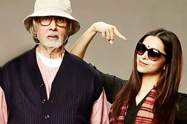 অমিতাভের বিরুদ্ধে খাবার ‘চুরির’ অভিযোগ দীপিকার!