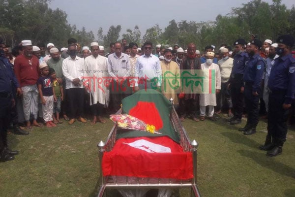রাষ্ট্রীয় মর্যদায় বীর মুক্তিযোদ্ধা ওয়াছেল দাড়িয়ার দাফন সম্পন্ন