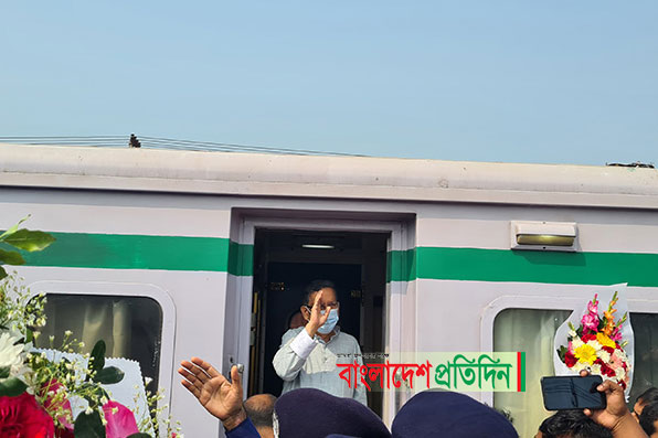 সকলকে করানোর টিকা নেয়ার আহ্বান আইনমন্ত্রীর

