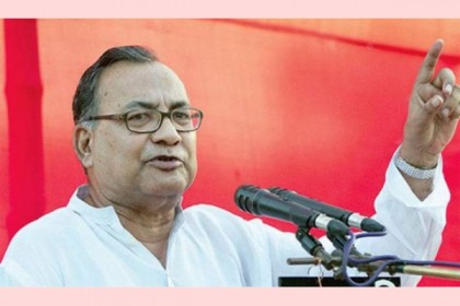 দেশ দুই ভাগে ভাগ হয়ে গেছে: মুজাহিদুল সেলিম