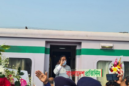 সকলকে করানোর টিকা নেয়ার আহ্বান আইনমন্ত্রীর

