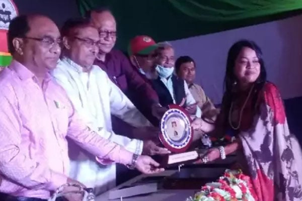 জ্যোতি হক স্মৃতি ছড়া পুরস্কার পেলেন জান্নাতুল ফেরদৌস পান্না 