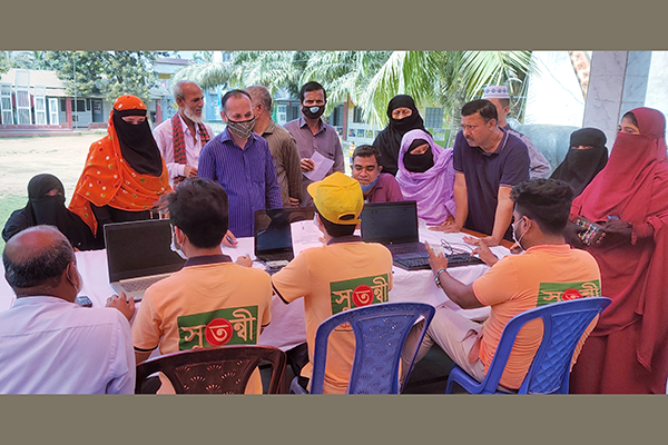 কালিয়াকৈরে করোনা ভ্যাকসিনের ফ্রি নিবন্ধন কার্যক্রম শুরু