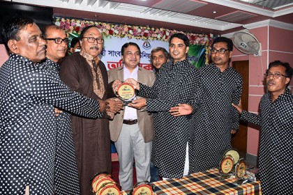 রাজশাহী সাংবাদিক ইউনিয়নের নতুন কমিটির অভিষেক 