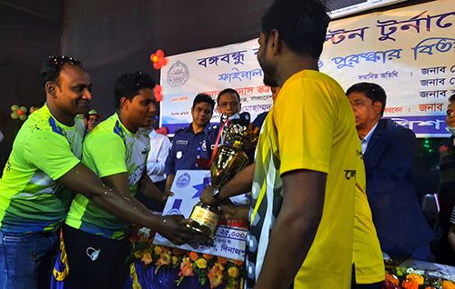 বঙ্গবন্ধু ব্যাডমিন্টন টুর্নামেন্ট’র চূড়ান্ত খেলা অনুষ্ঠিত 