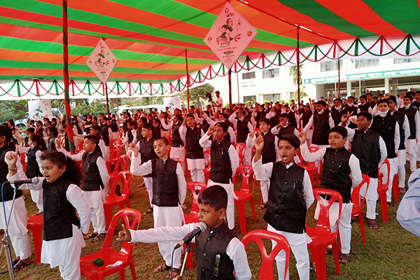 খুলনায় দেড় লাখ ক্ষুদে কণ্ঠে উচ্চারিত হলো বঙ্গবন্ধুর ভাষণ
