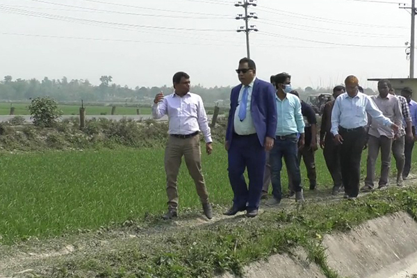 তিস্তা সেচ প্রকল্পের সেচ ক্যানেল পরিদর্শনে পাউবো’র প্রধান প্রকৌশলী