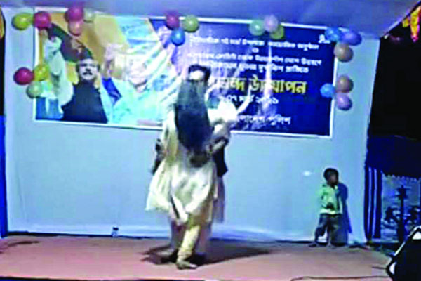 ৭ মার্চ অনুষ্ঠানে অশ্লীল নাচ গান