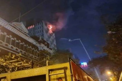 কলকাতায় ভয়াবহ অগ্নিকাণ্ডে মৃতের সংখ্যা বেড়ে ৯