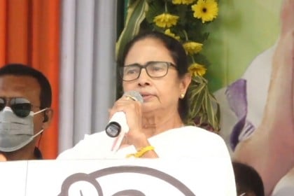আপনারা যদি না চান, তবে নন্দীগ্রামে দাঁড়াবো না: মমতা