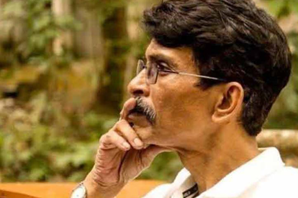 লেখক মুশতাকের ব্যবহৃত মোবাইল-সিপিইউ চেয়ে আদালতে স্ত্রীর আবেদন