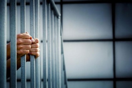ছাত্রীকে অপহরণের অভিযোগে দুই যুবক গ্রেফতার
