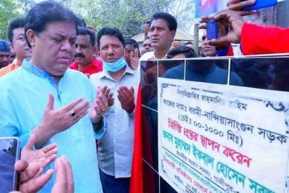 শ্রীপুরে ৮ সড়কের সংস্কার কাজের ভিত্তিপ্রস্তর স্থাপন