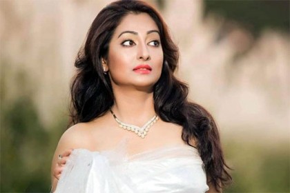 অভিনেত্রী স্বর্ণার রিমান্ড নামঞ্জুর, জেলগেটে জিজ্ঞাসাবাদের নির্দেশ

