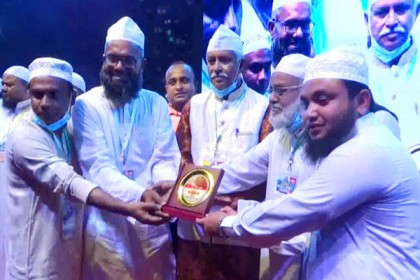 গাজীপুরে ভাষা শহীদ বরকতসহ ৯ মুক্তিযোদ্ধাকে সম্মাননা 