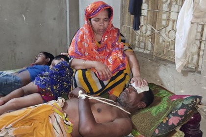 পাওনা ১৭শ’ টাকার জন্য বৃদ্ধকে রড দিয়ে পিটুনি 