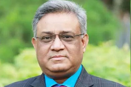 টিকা নেওয়ার এক মাস পর করোনায় আক্রান্ত ঢাবি উপ-উপাচার্য মাকসুদ কামাল
