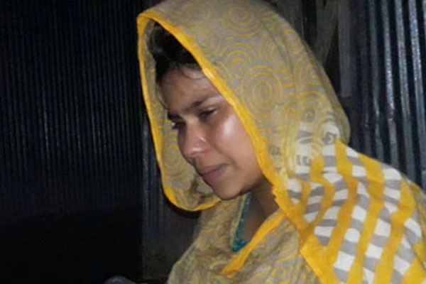 মেয়ে সন্তান জন্ম দেওয়ায় সংসার ভাঙল রোকসানার