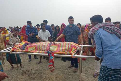 মুন্সীগঞ্জে ককটেল হামলায় মাথার খুলি উড়ে গিয়ে ঘটনাস্থলে যুবকের মৃত্যু 
