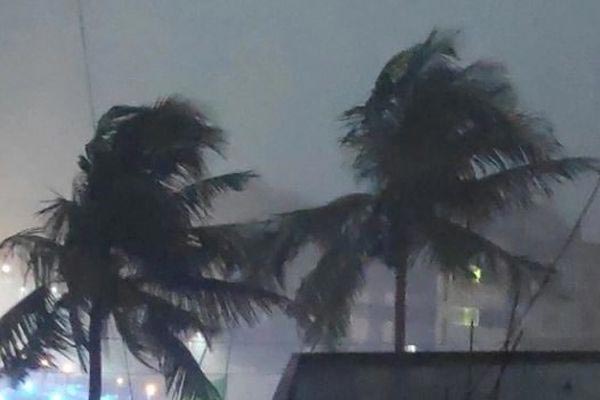 ঢাকাসহ ৬ জেলায় কালবৈশাখী ঝড়ের আঘাত