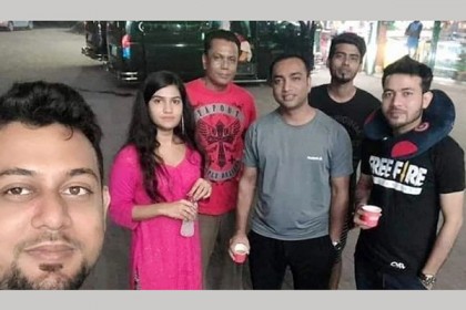 মিরসরাইয়ে সড়ক দুর্ঘটনায় দুই যন্ত্রশিল্পীর মৃত্যু, আহত পাঁচ