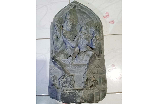 রাণীশংকৈলে যুগল মূর্তি উদ্ধার