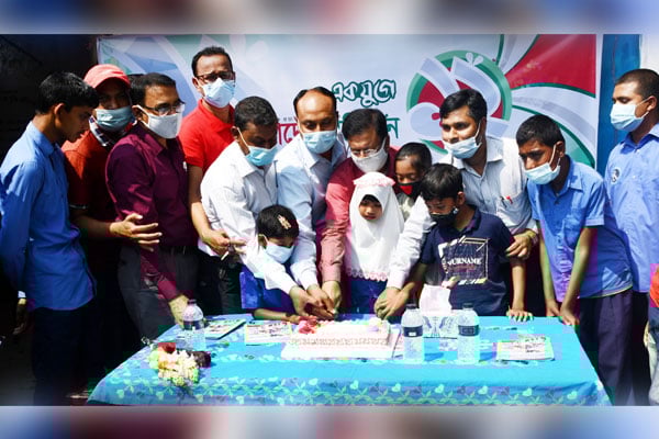 
ব্যতিক্রমী আয়োজনে নওগাঁয় বাংলাদেশ প্রতিদিনের জন্মদিন উদযাপিত