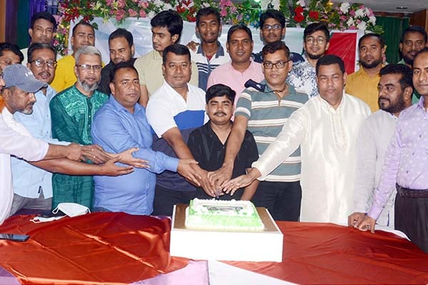 সিদ্ধিরগঞ্জে বাংলাদেশ প্রতিদিনের প্রতিষ্ঠাবার্ষিকী উদযাপন