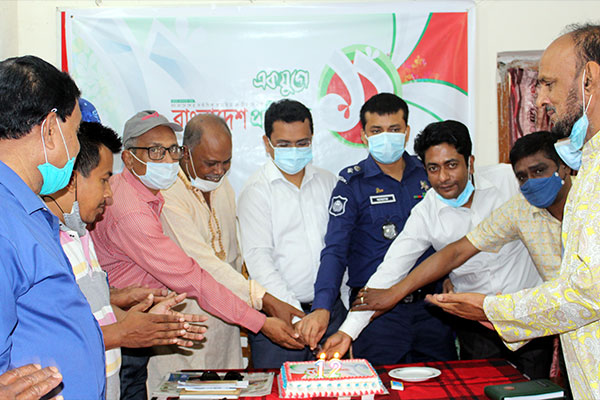 পিরোজপুরে বাংলাদেশ প্রতিদিনের প্রতিষ্ঠাবার্ষিকী উদযাপন