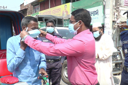 মাস্ক পরিধানসহ স্বাস্থ্যবিধি মানতে উদ্বুদ্ধ করতে যশোরে আবারও অভিযান শুরু 