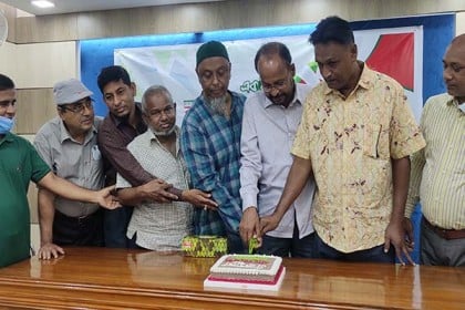 বাগেরহাটে বাংলাদেশ প্রতিদিনের প্রতিষ্ঠাবার্ষিকী উদযাপন