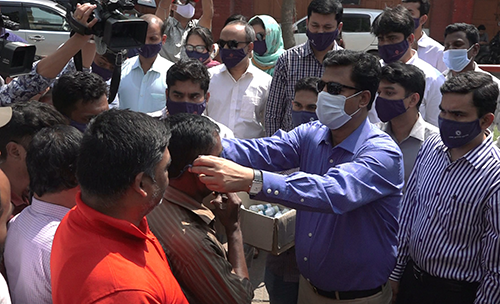 করোনা সংক্রমণ বৃদ্ধি পাওয়ায় বরিশালে জনসচেতনতা বৃদ্ধিতে কার্যক্রম শুরু করেছে জেলা প্রশাসন