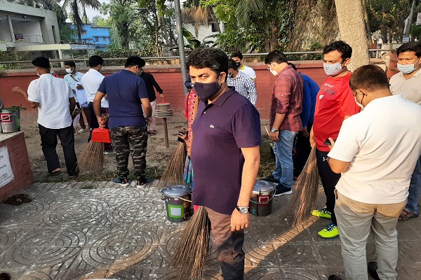 বাগেরহাটে পরিষ্কার-পরিচ্ছন্নতা অভিযান 