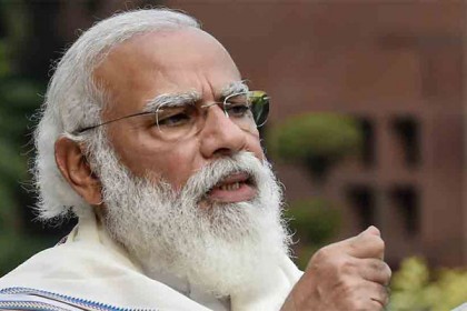 করোনা পরিস্থিতির অবনতি, জরুরি বৈঠক ডেকেছেন মোদি