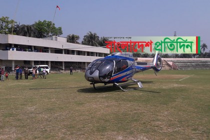 এয়ার অ্যাম্বুলেন্সে সাংবাদিক বিষ্ণু প্রসাদকে নেওয়া হলো ঢাকায় 

