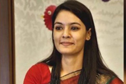 পি কে হালদারের ঘনিষ্ঠ বান্ধবী রুনাইসহ তিনজন গ্রেফতার 


