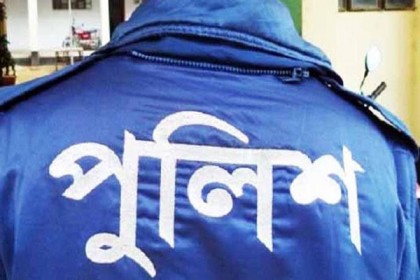 নোয়াখালীতে সড়ক দুর্ঘটনায় পুলিশ কর্মকর্তা নিহত