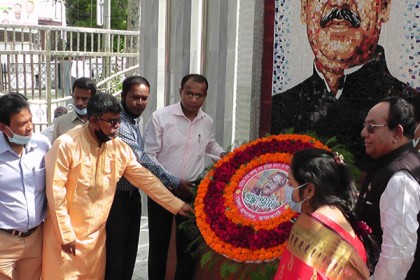 বর্ণাঢ্য আয়োজনে ঝালকাঠিতে বঙ্গবন্ধুর জন্মশতকার্ষিকী উদযাপন