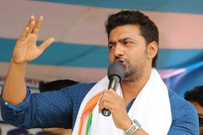 বিজেপিকে দেবের এক হাত : ‘যারা ধর্ম নিয়ে খেলা করে তাদের দিন শেষ হবে’