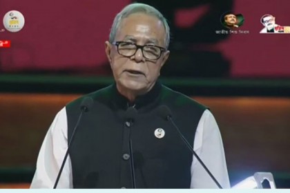 ‘কিছু সুবিধাবাদী রাজনীতিকে পেশা বানিয়ে ফেলেছে’ 

