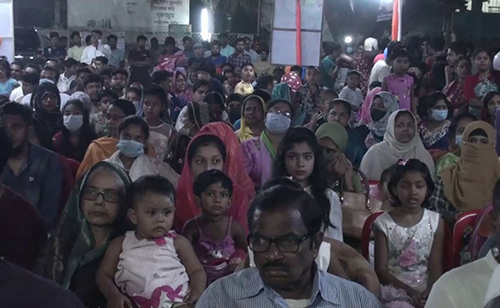 গোপালগঞ্জে ‘হাসিনা: এ ডটার্স টেল’ তথ্যচিত্র প্রদর্শিত