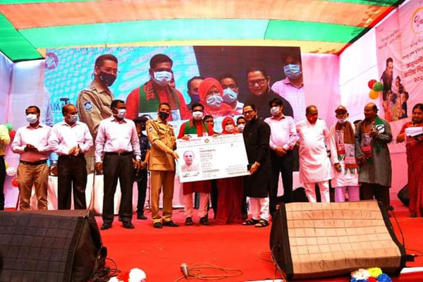 বঙ্গবন্ধুর জন্মবার্ষিকীতে নানা কর্মসূচি বাস্তবায়ন করলো নারায়ণগঞ্জ প্রশাসন