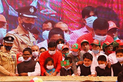 বঙ্গবন্ধুর জন্মবার্ষিকীতে নানা উদ্যোগ বাস্তবায়ন করল নারায়ণগঞ্জ জেলা প্রশাসন
