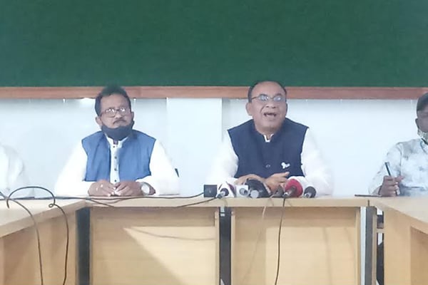 কুড়িগ্রামে ছাত্রলীগ নেতার কবজি কর্তণের ঘটনায় মঞ্জুর প্রতিবাদ
